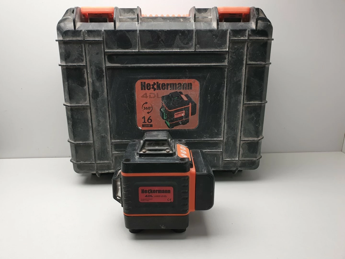 poziomica-laserowa-heckermann-4dl-zestaw-walizka-dokladnosc-pomiaru-02