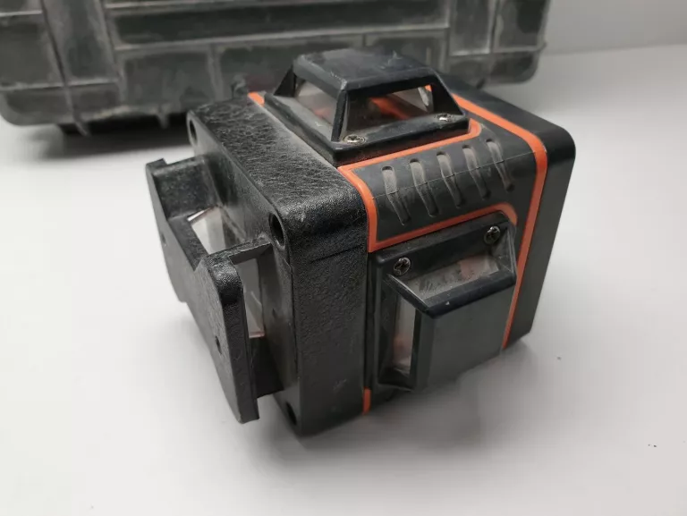 poziomica-laserowa-heckermann-4dl-zestaw-walizka-maksymalny-zasieg-pracy-25