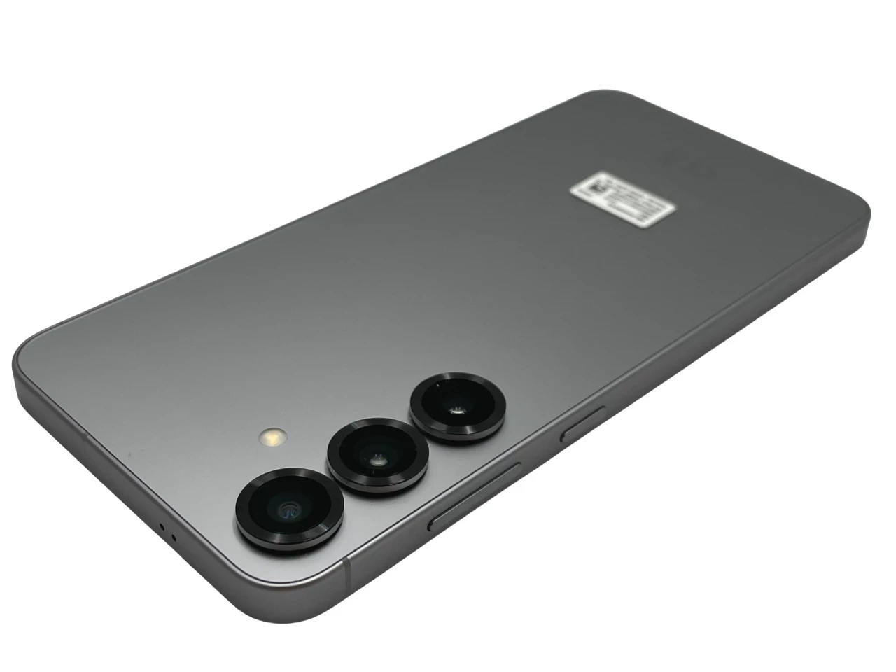 telefon-samsung-galaxy-s25-5g-12256gb-67-120hz-4900mah-opis-przekatna-ekranu-670