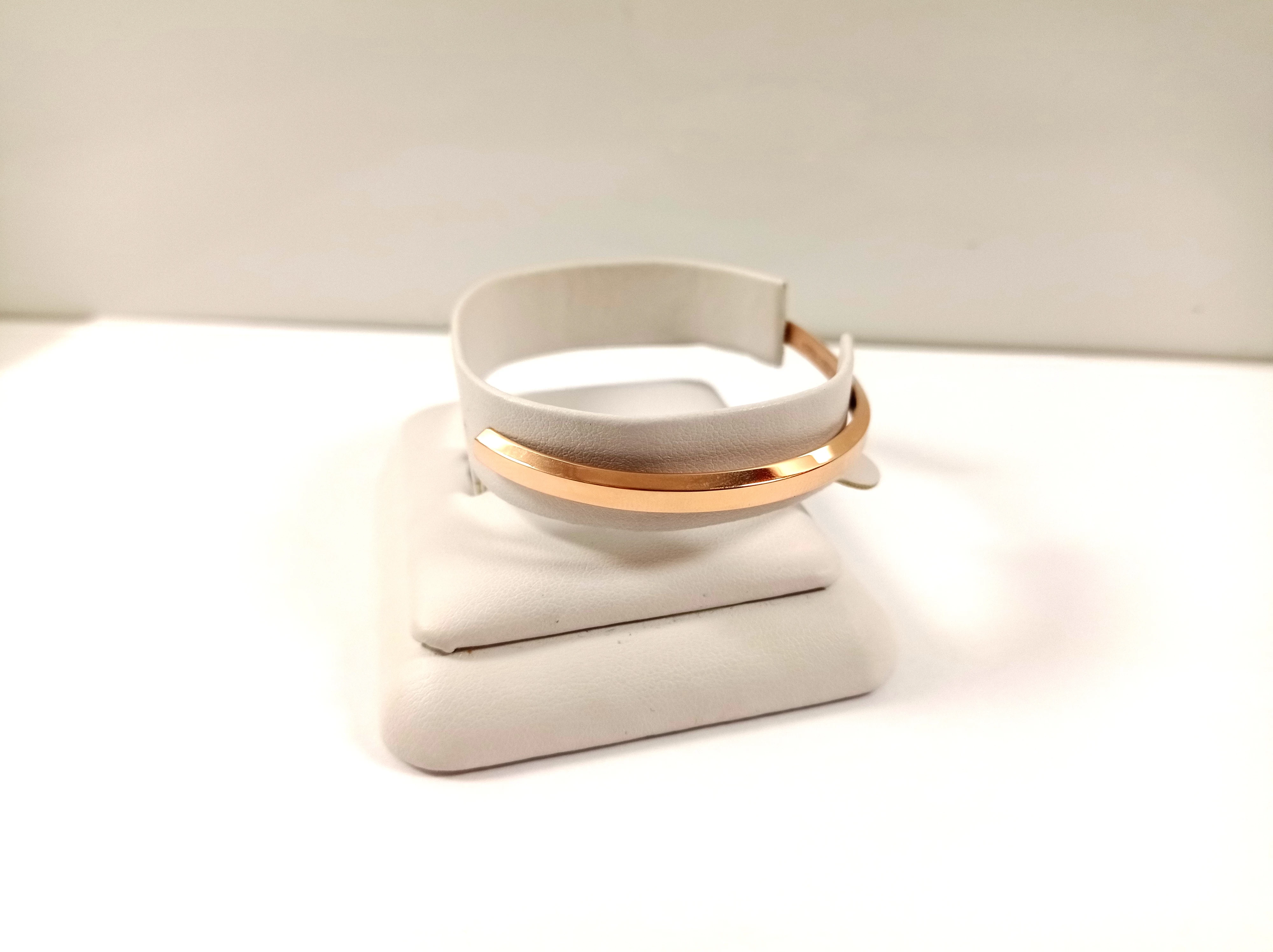 bransoletka-ze-stali-daniel-wellington-zlota-stan-11323-2