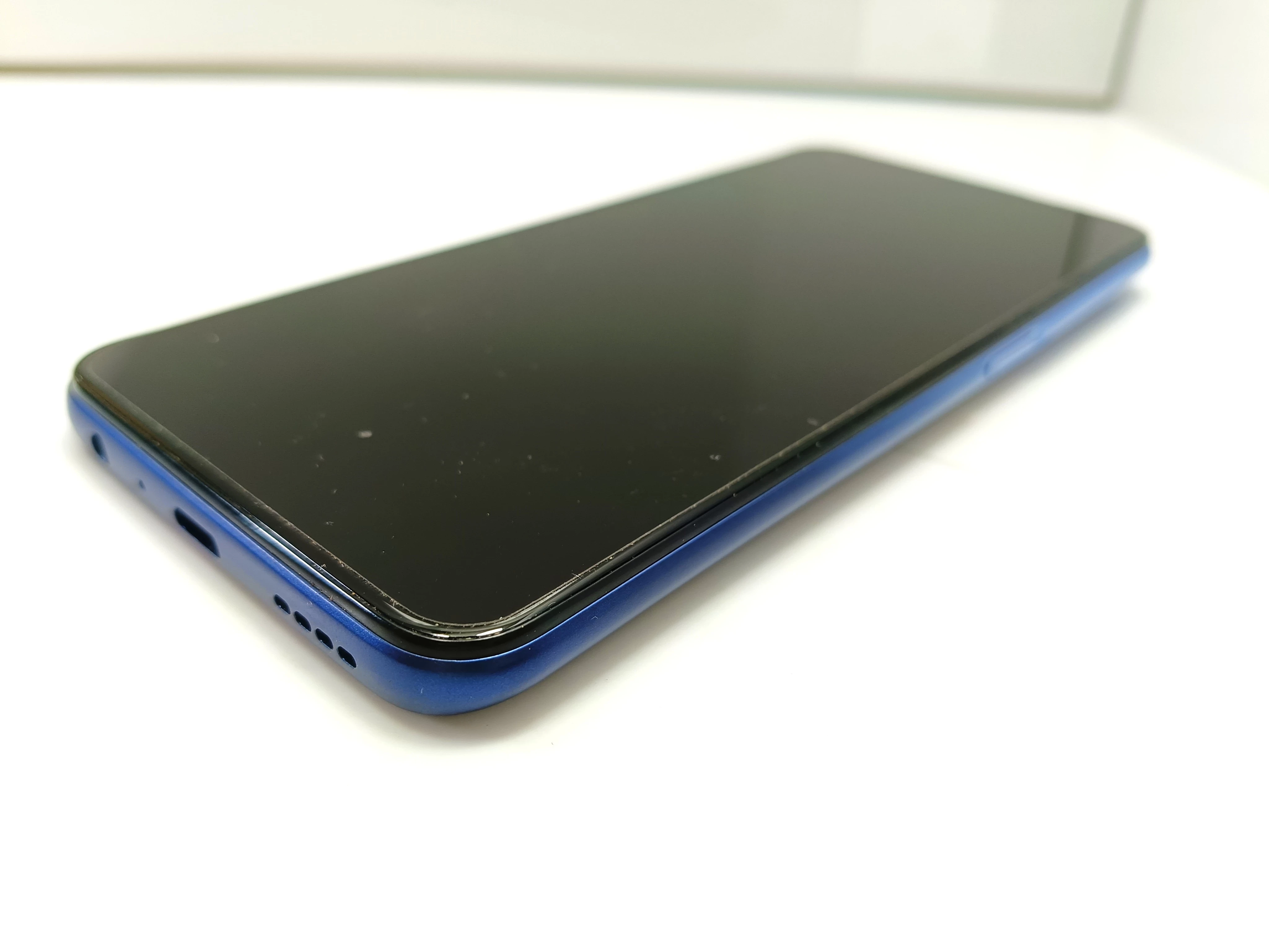 telefon-realme-7-5g-6128-gb-system-operacyjny-4388-1