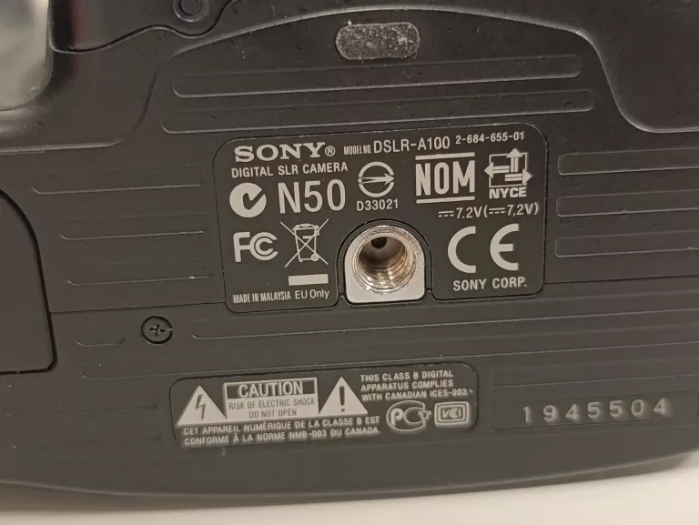 aparat-sony-alpha-a100-wraz-z-obiektywem-i-ladowarka-w-futerale-rozmiar-matrycy-206882-228774