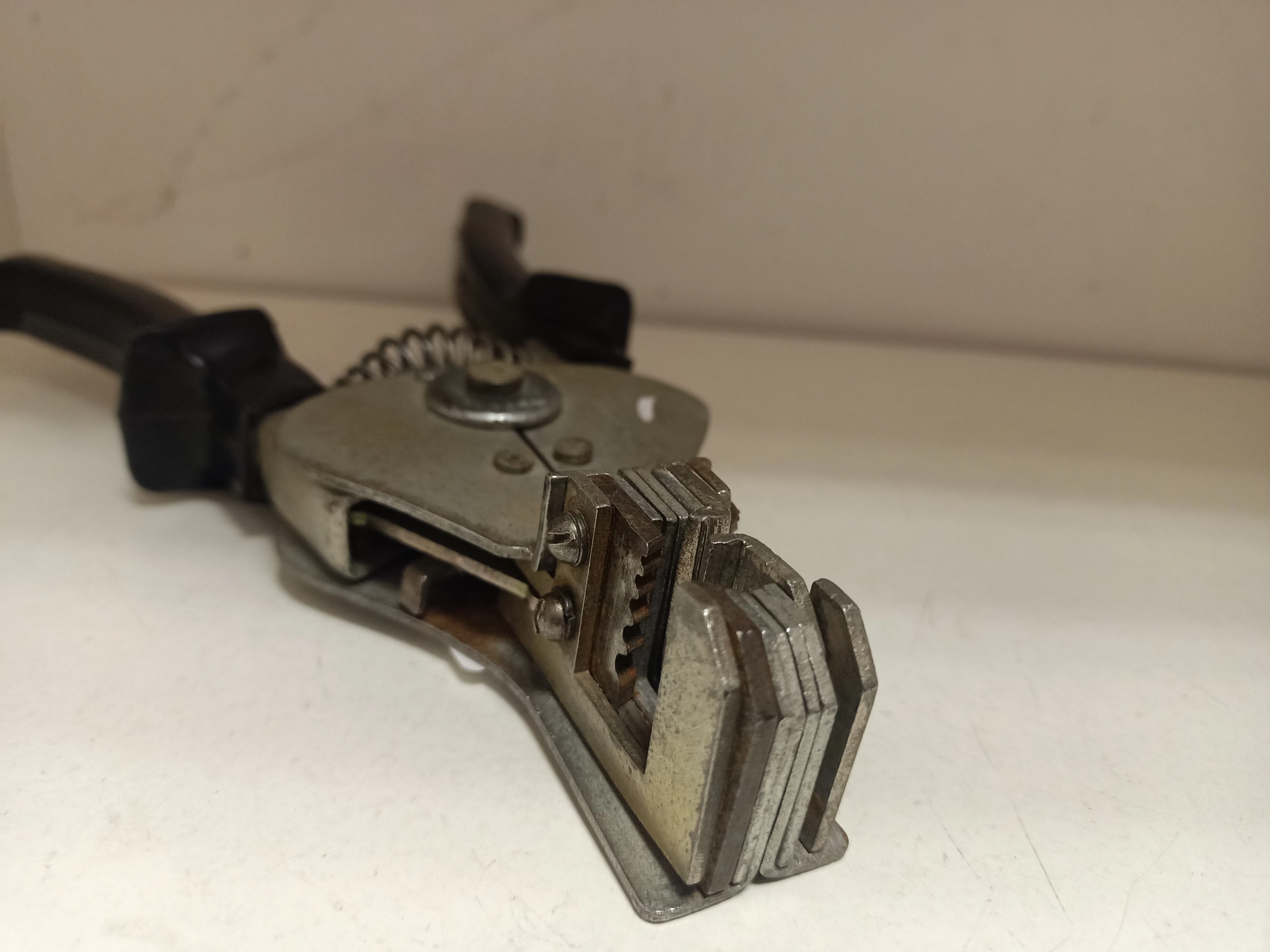 sciagacz-izolacyjny-ean-gtin-8716106160266