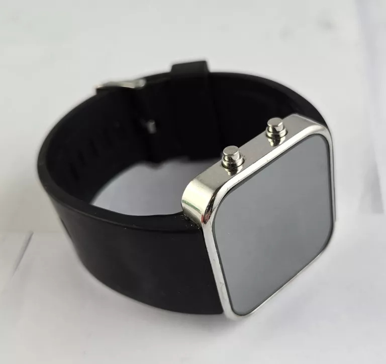 zegarek-avon-elektorniczny-material-paska-129219-225910