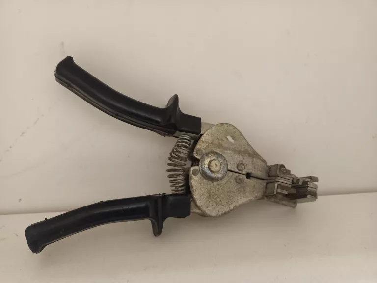 sciagacz-izolacyjny-senatorska-38-legnica