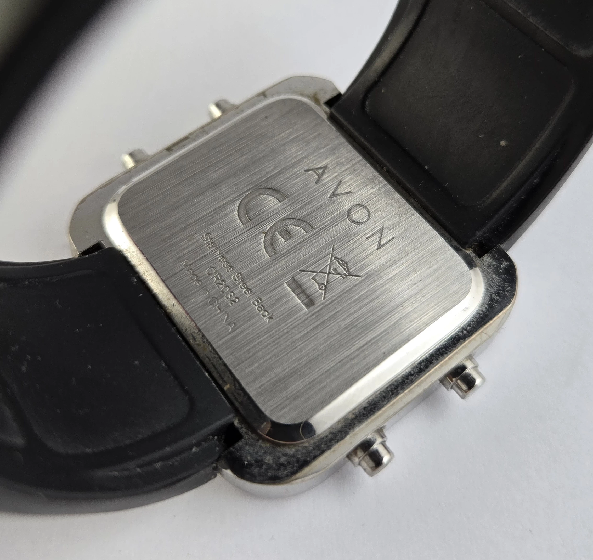 zegarek-avon-elektorniczny-mechanizm-18738-1