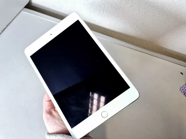 tablet-ipad-apple-mini-4-128-gb-79-cala-stan-11323-2