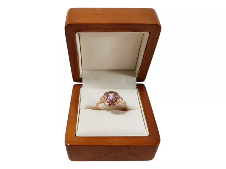 piekny-zloty-pierscionek-323g585-material-15835-2