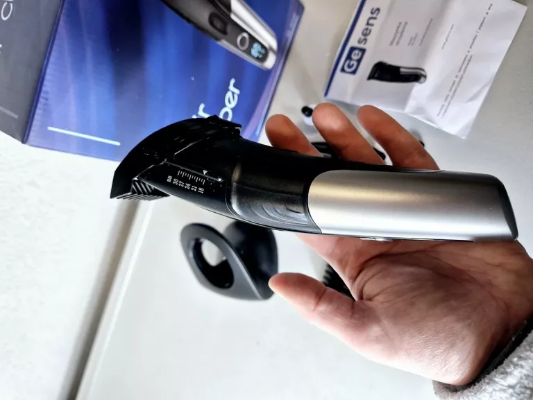 maszynka-do-strzyzenia-ge-sens-gs2037-komplet-kolor-dominujacy-129357-3