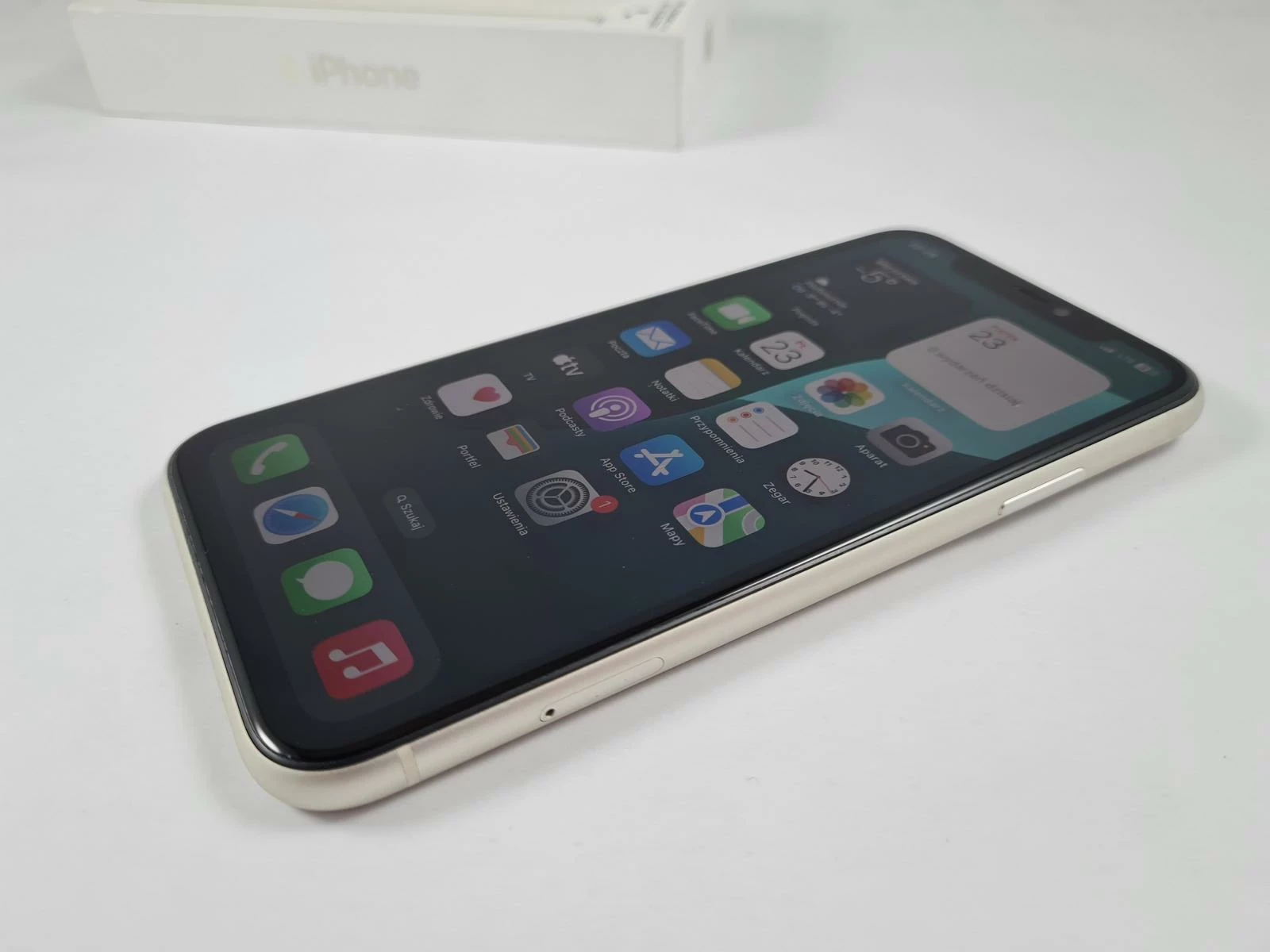 apple-iphone-11-64gb-bat-83-pudelko-ladny-stan-11323-2