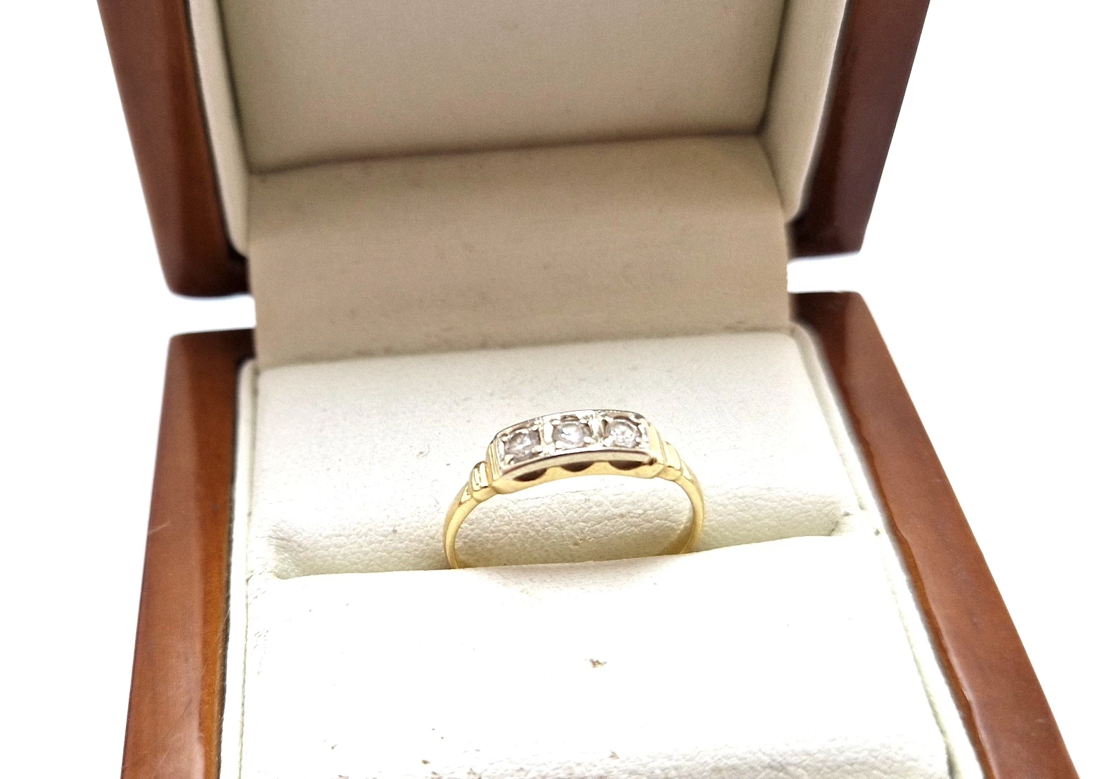 piekny-pierscionek-158g-r-12-p585-rodzaj-2205-2