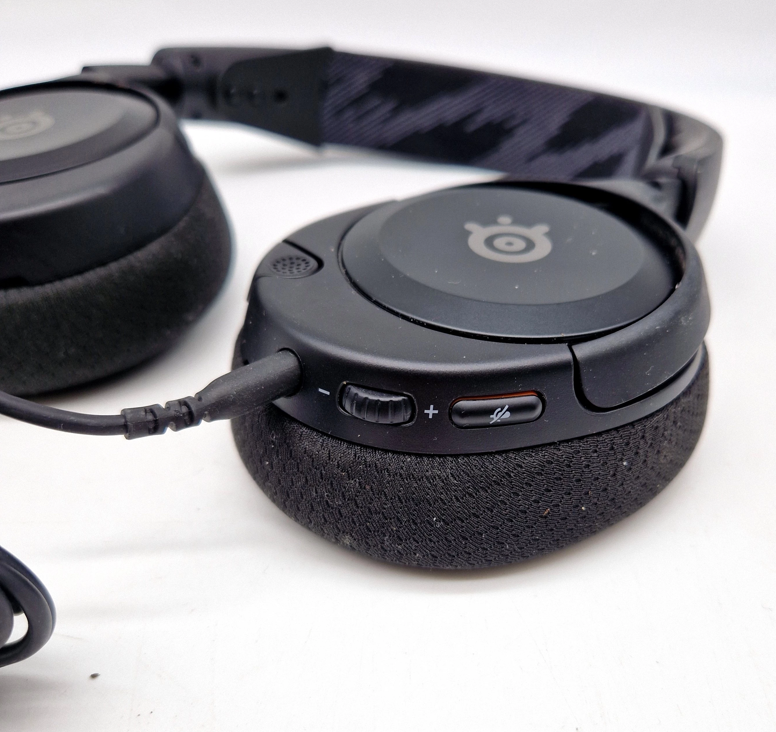 sluchawki-steelseries-arctis-nova-1-stan-11323-2