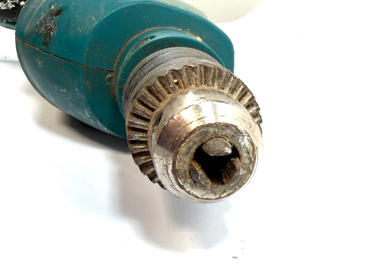 wiertarka-udarowa-makita-hp1640-ean-gtin-0088381096614