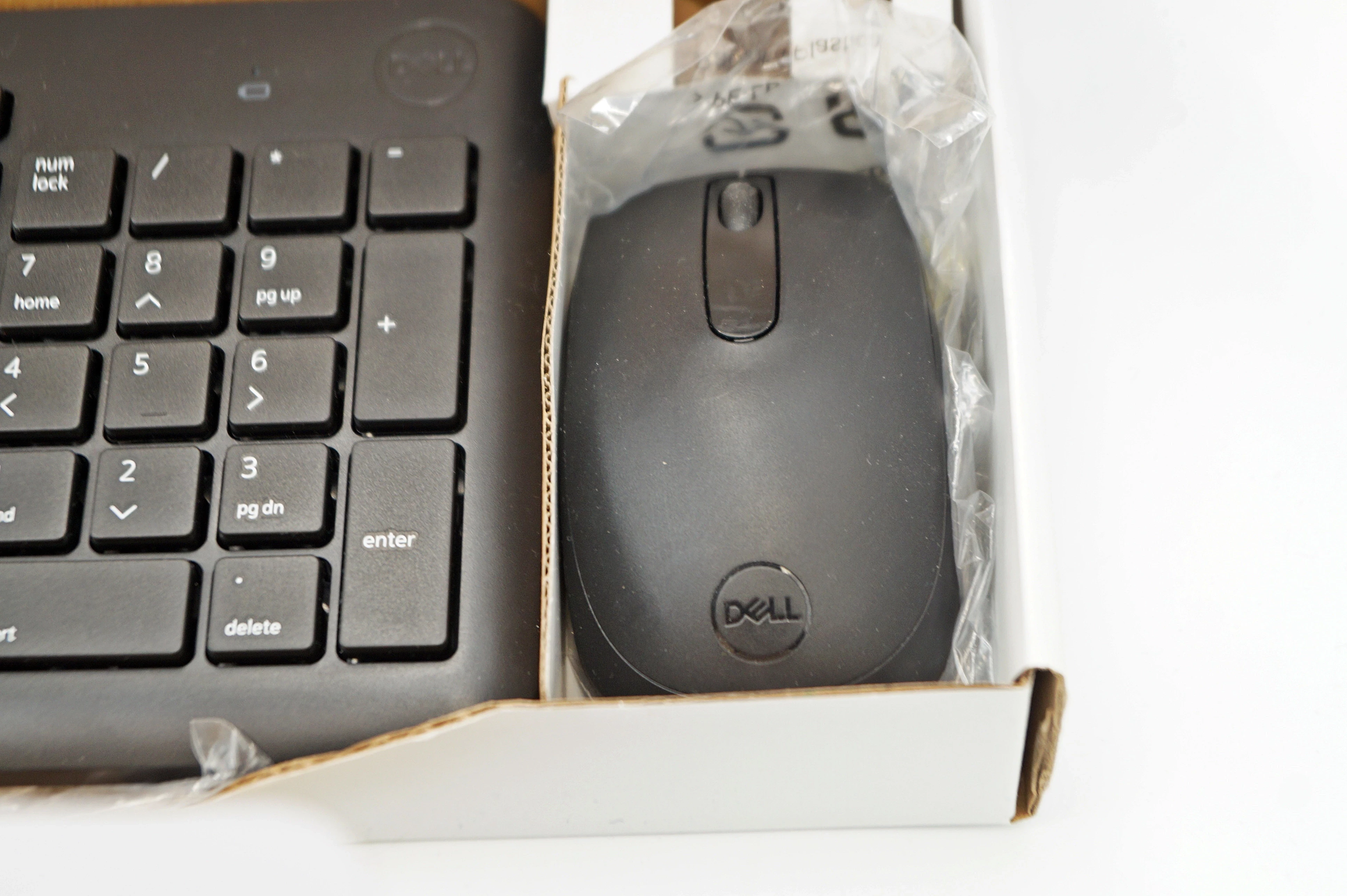 klawiatura-mysz-dell-km3322w-580-akgh-konstrukcja-klawiatury-224709-32