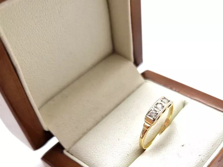 piekny-pierscionek-158g-r-12-p585-stan-11323-2