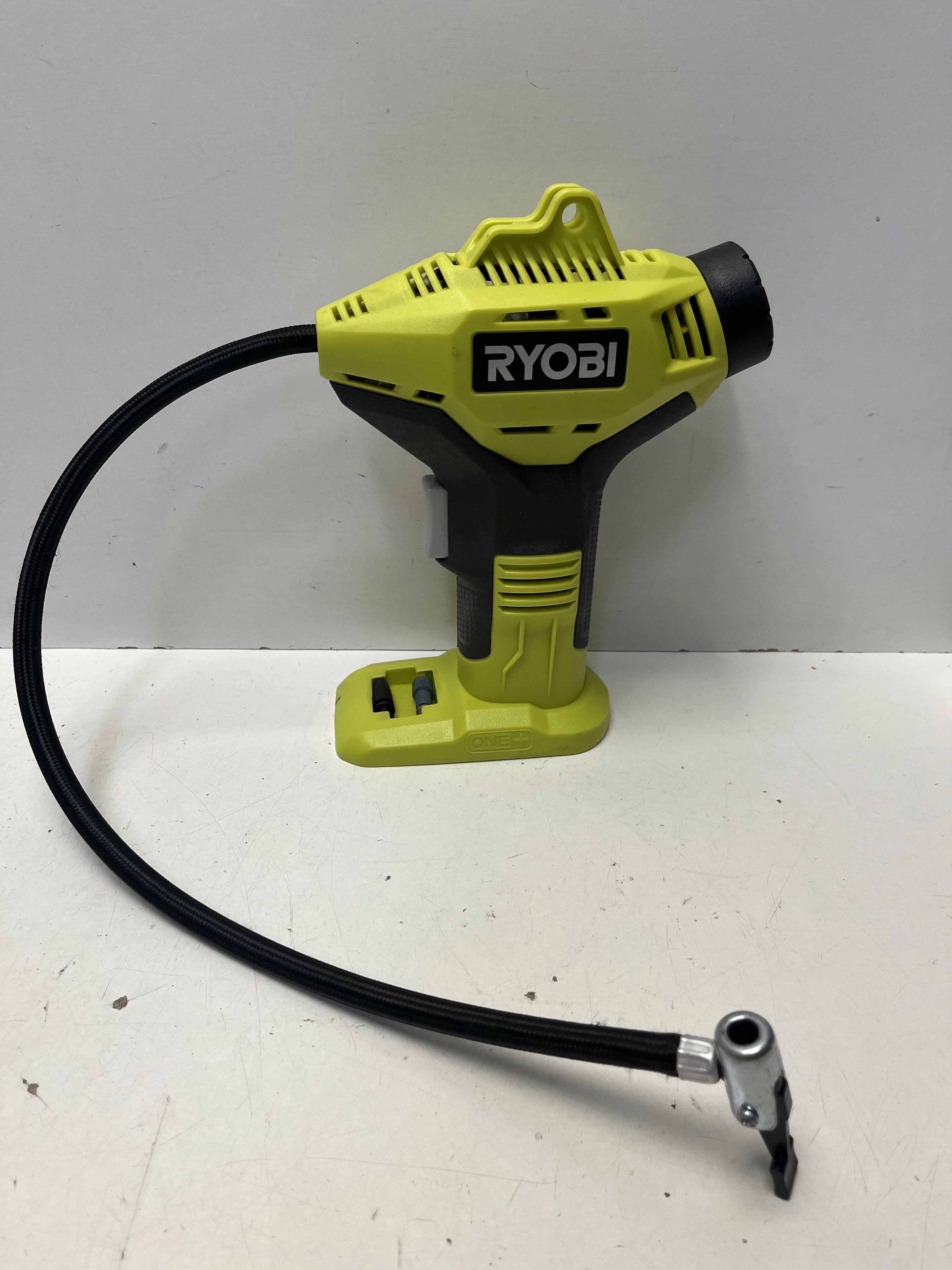 kompresor-bezolejowy-ryobi-r18pi-osiedle-teatralne-3u15-krakow