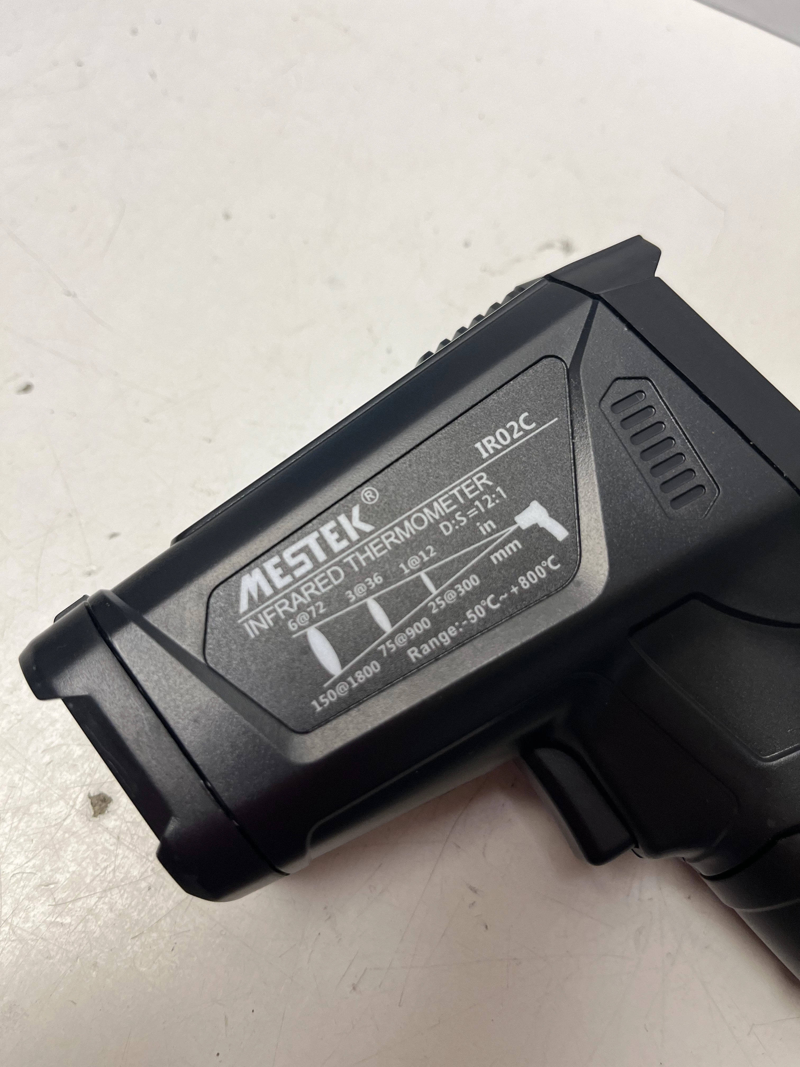 mestek-ir02c-przemyslowy-termometr-bezdotykowy-marka-248811-1154249