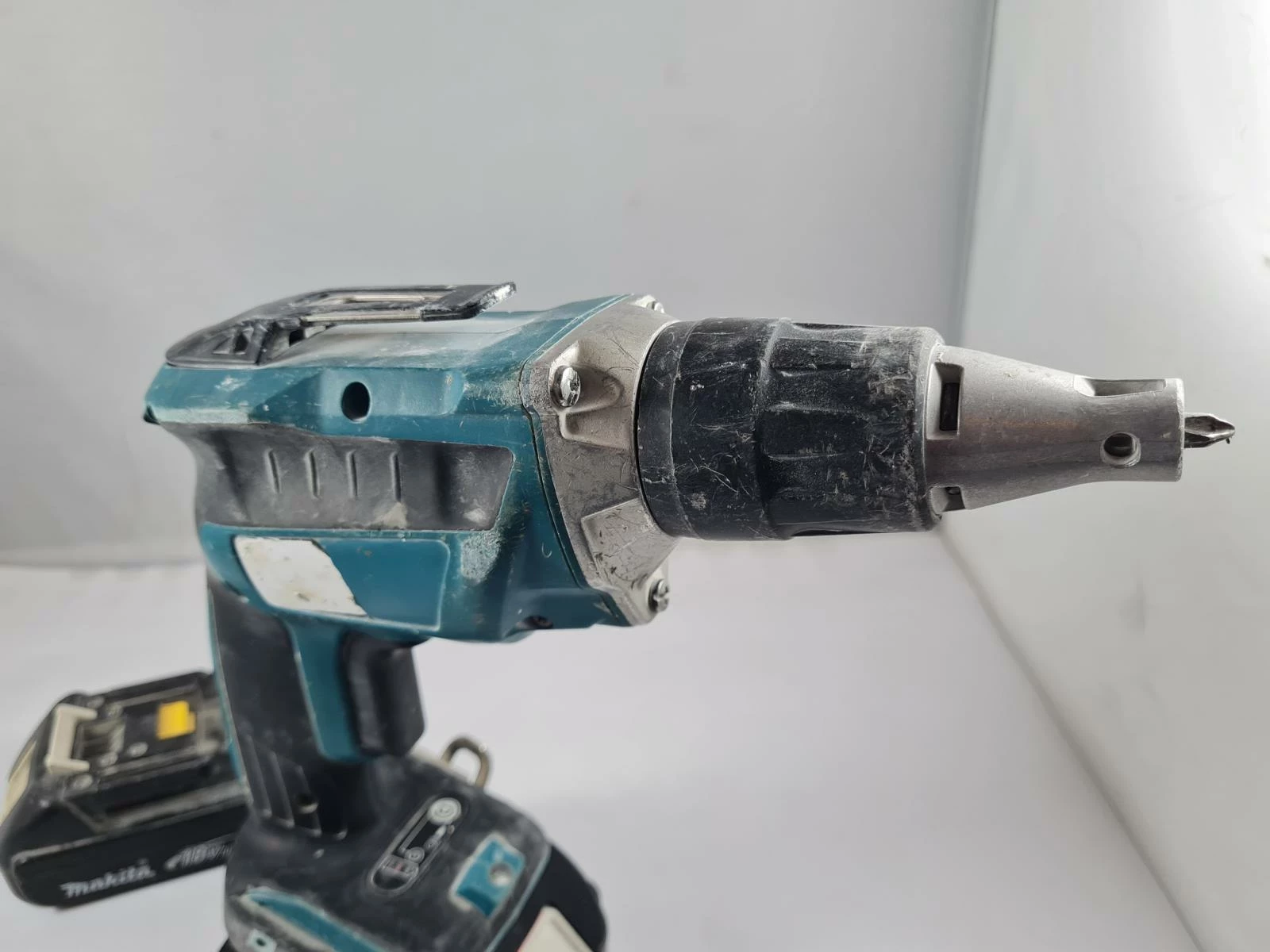 wkretarka-do-gk-makita-dfs452-2aku-stan-11323-2