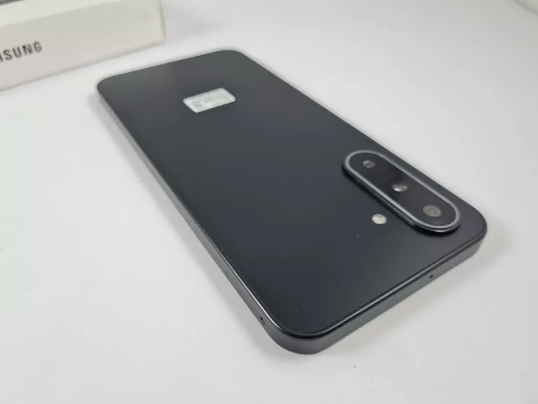 samsung-galaxy-a17-5g-komplet-ladny-przekatna-ekranu-670