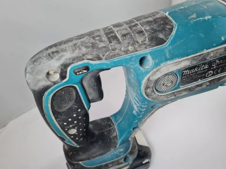 mlotowiertarka-makita-dhr241-aku-predkosc-obrotowa-1100