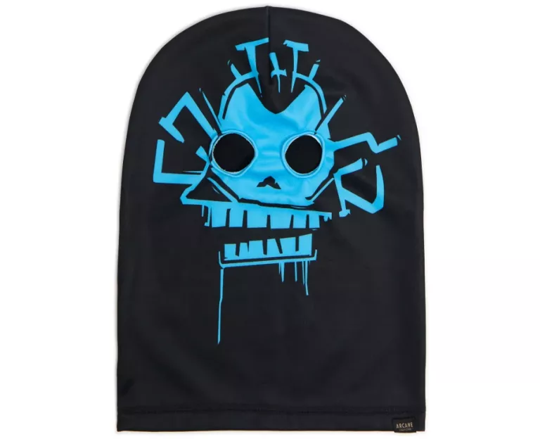 dzianinowa-kominiarka-z-motywem-arcane-cropp-plac-kosciuszki-20-wroclaw