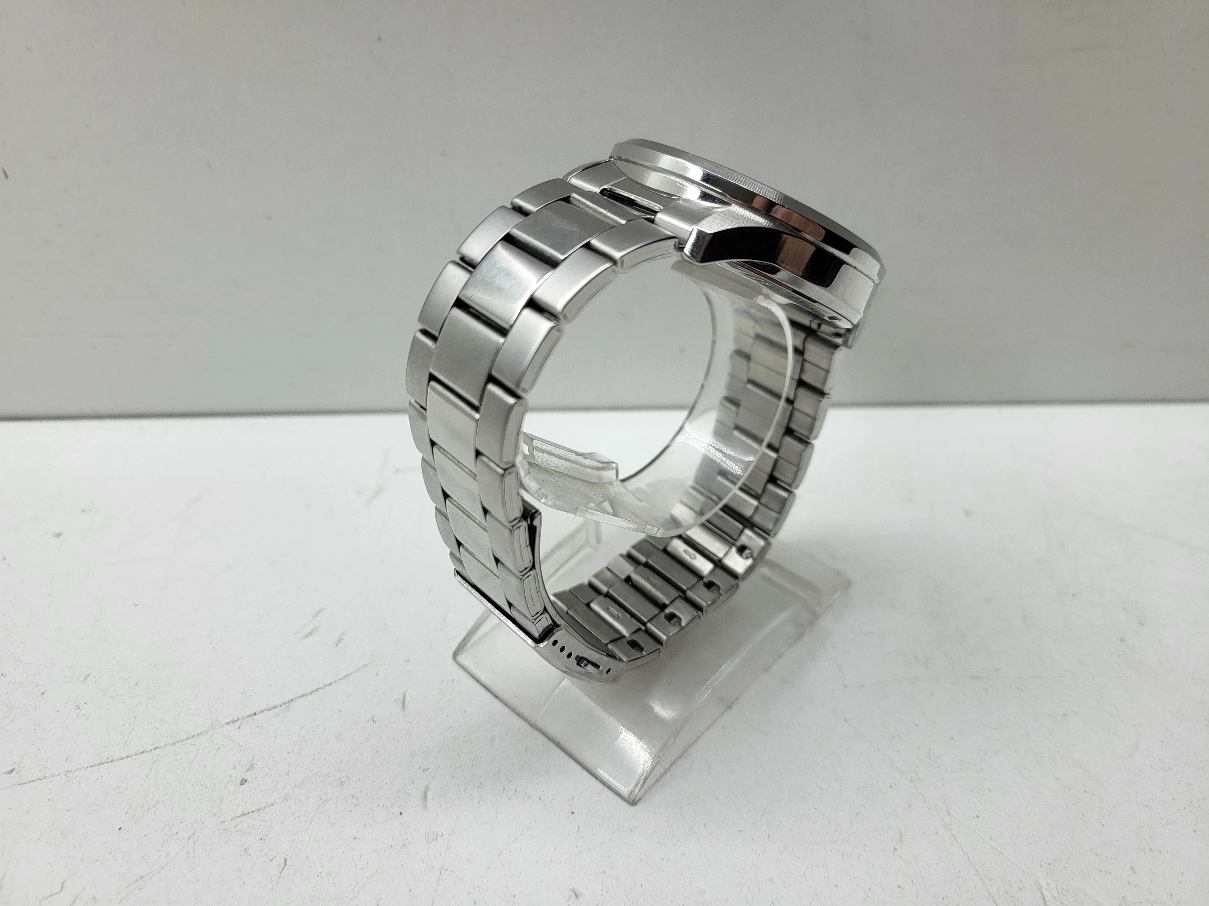 zegarek-lorus-vd57-x196-material-paska-129219-1