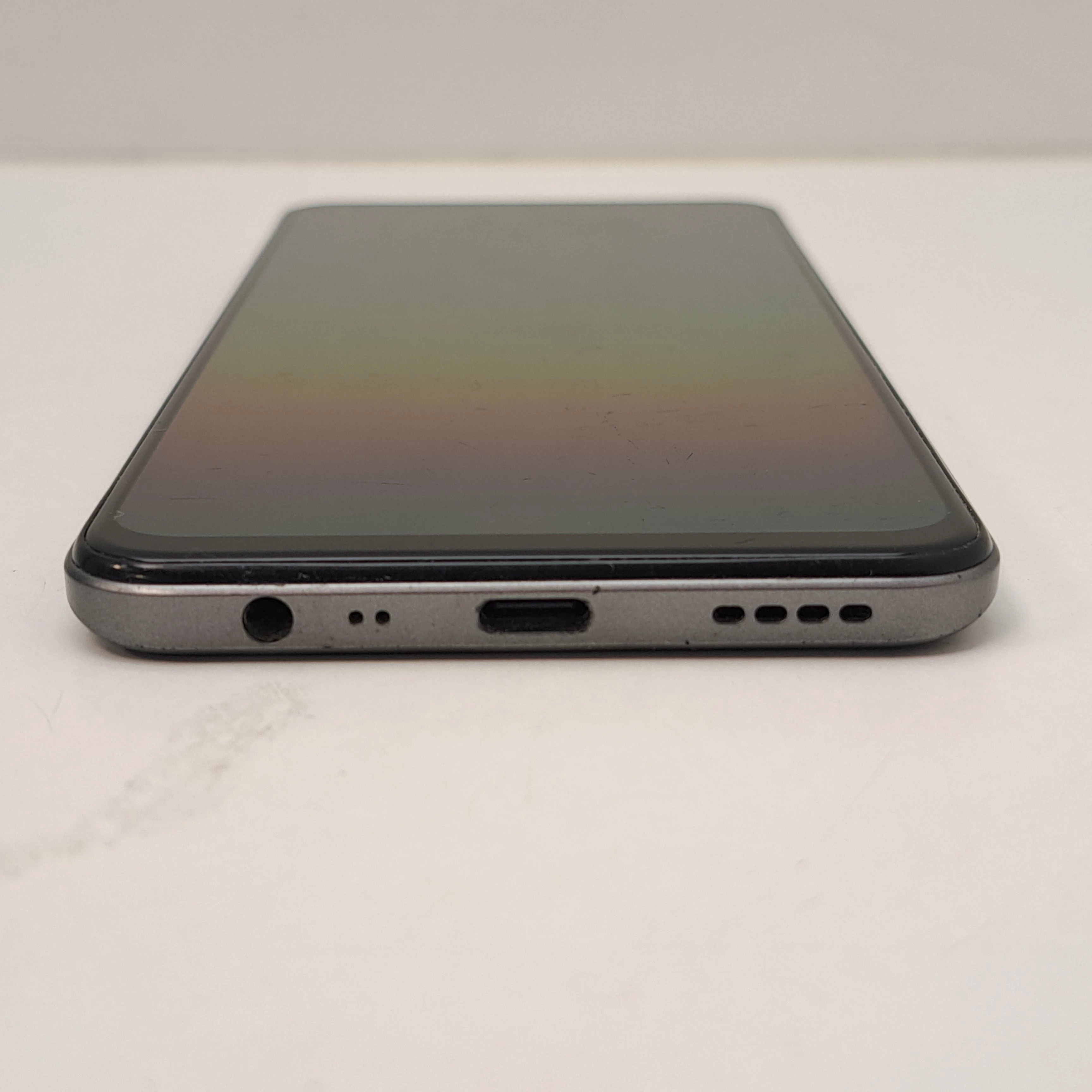 telefon-realme-8-6128-gb-kod-producenta-0021101300332