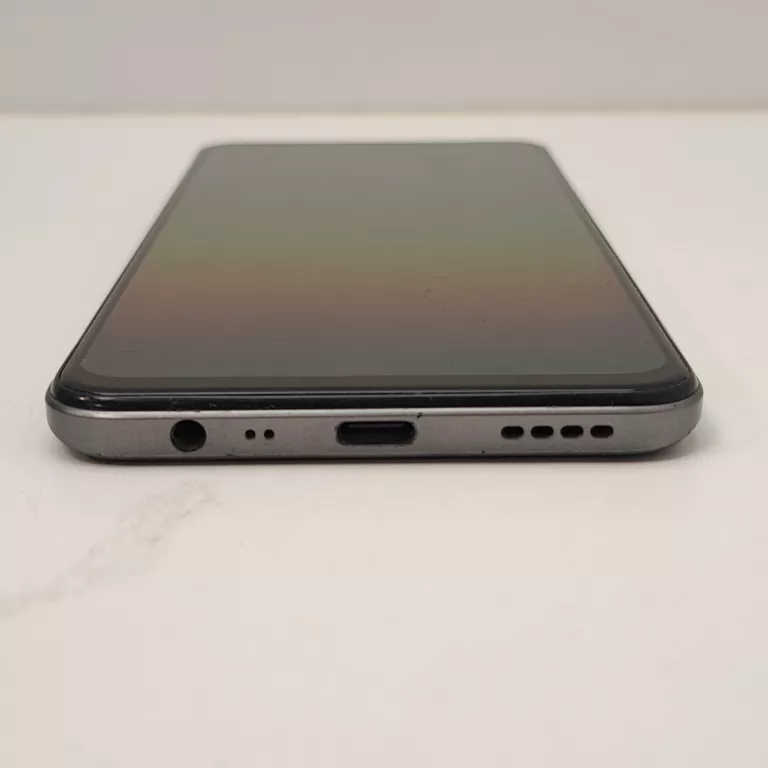 telefon-realme-8-6128-gb-kod-producenta-0021101300332