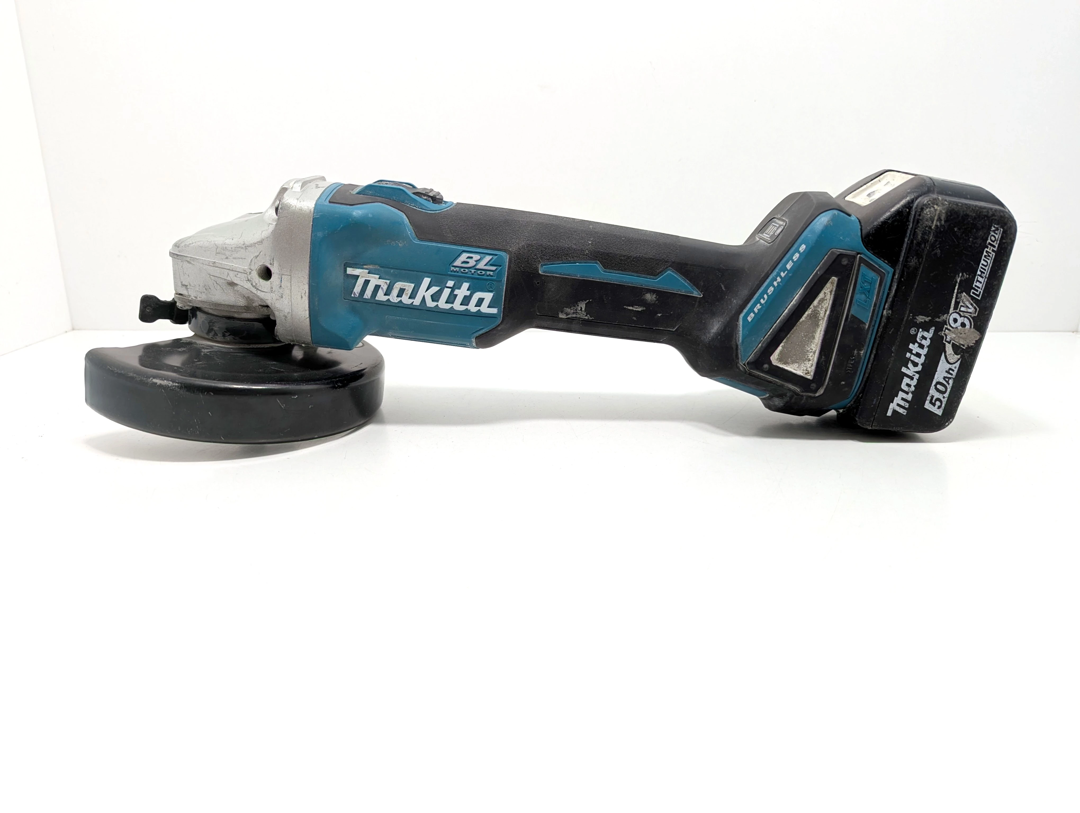 akumulatorowa-szlifierka-katowa-makita-dga504-akumulator-5ah-trocka-11-warszawa