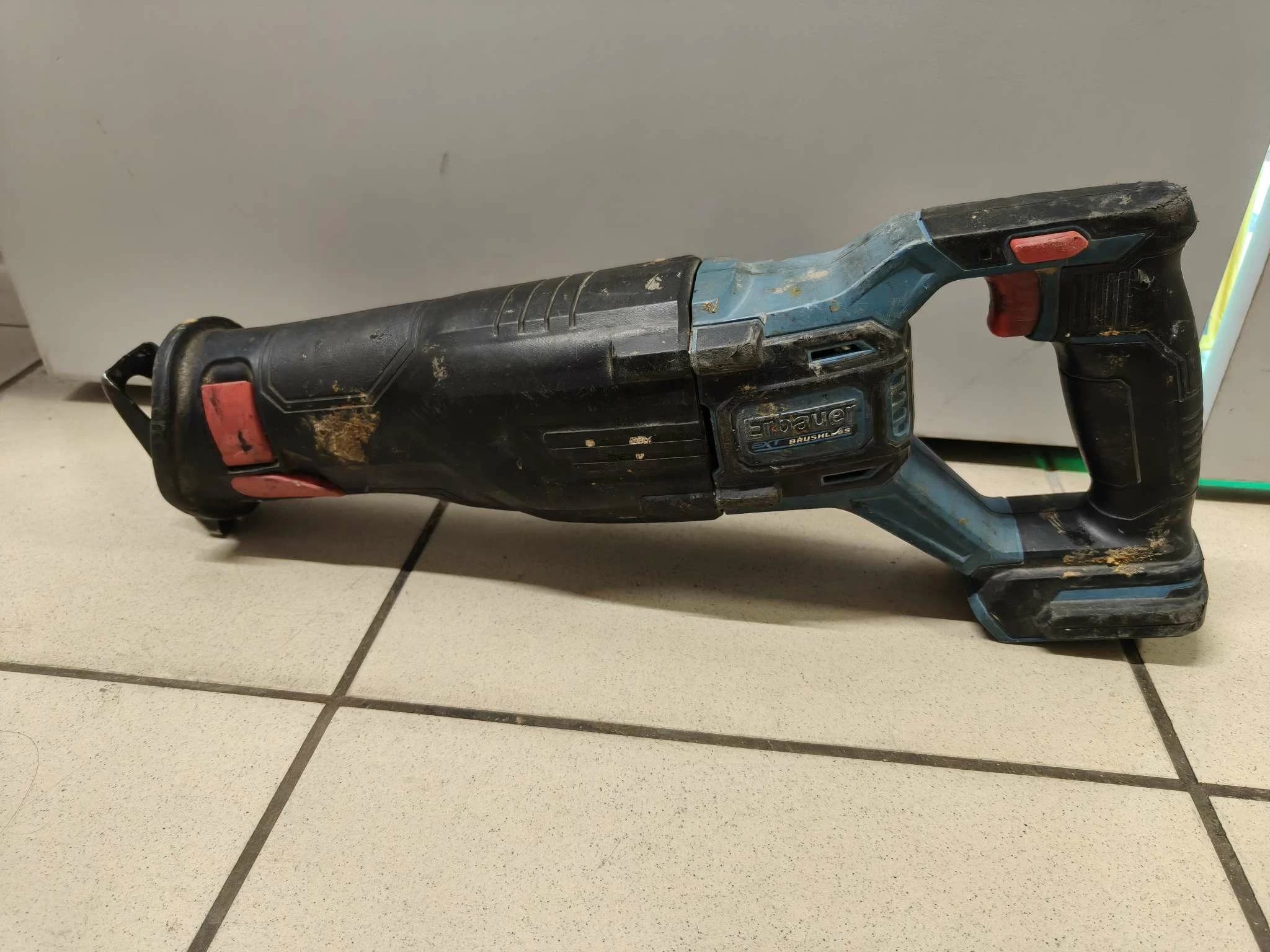 pila-szablasta-erbauer-ers18-li-akumulator-4ah-stan-11323-2