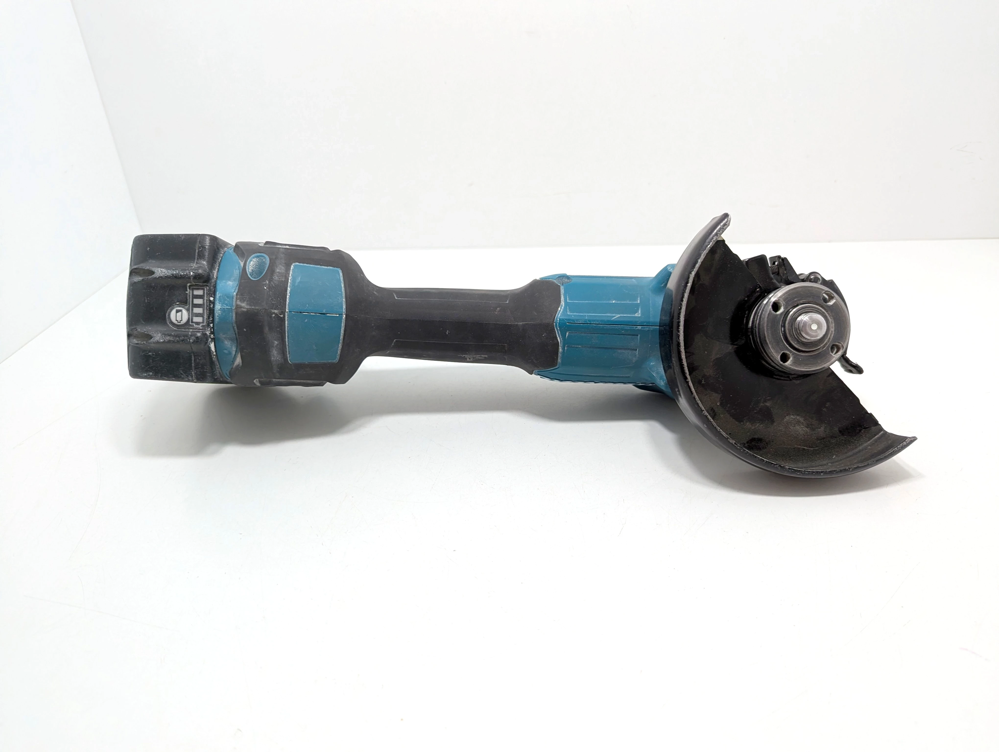 akumulatorowa-szlifierka-katowa-makita-dga504-akumulator-5ah-kod-producenta-dga504z