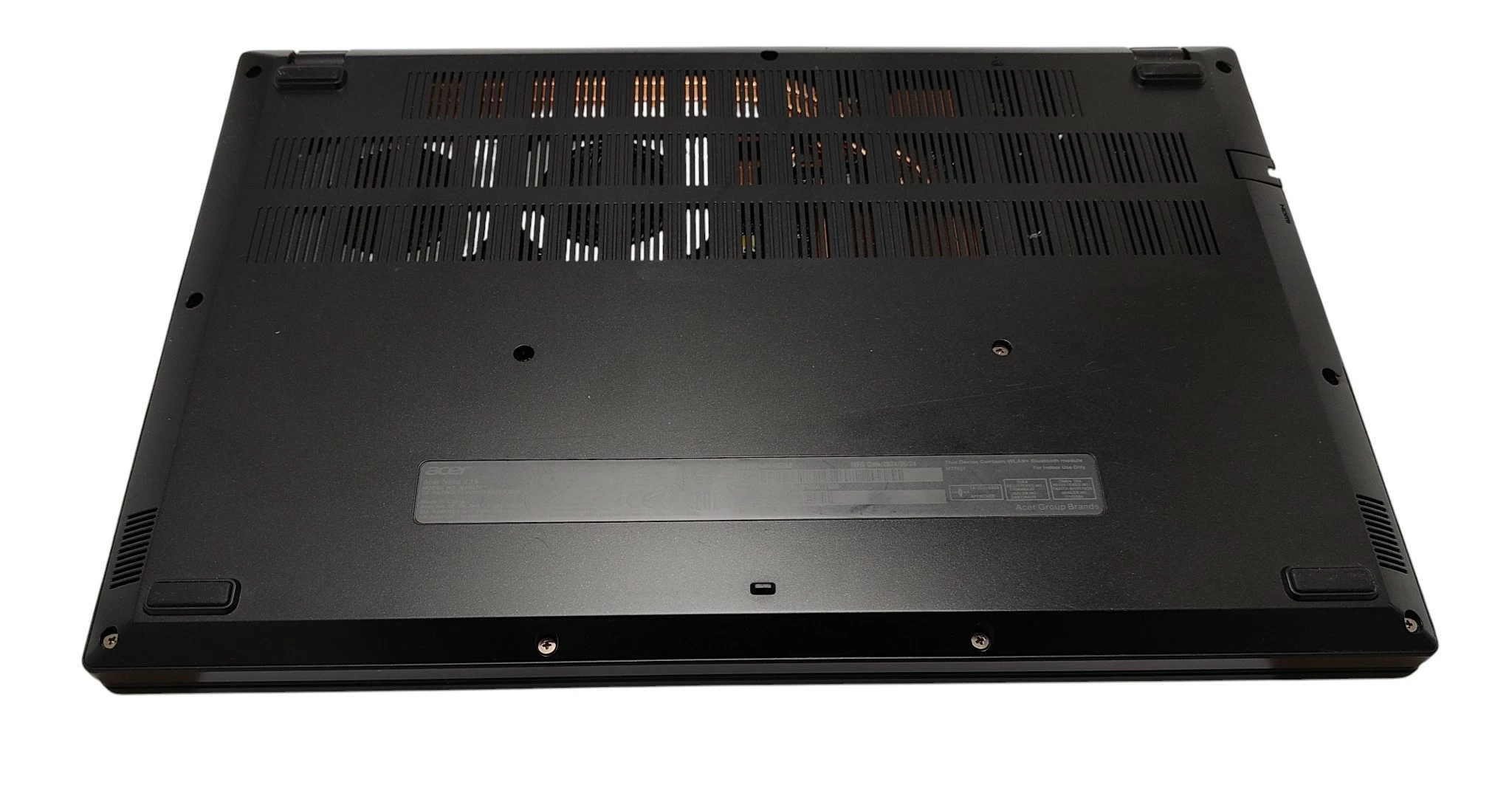 laptop-acer-nitro-v15-myszka-przekatna-ekranu-1560