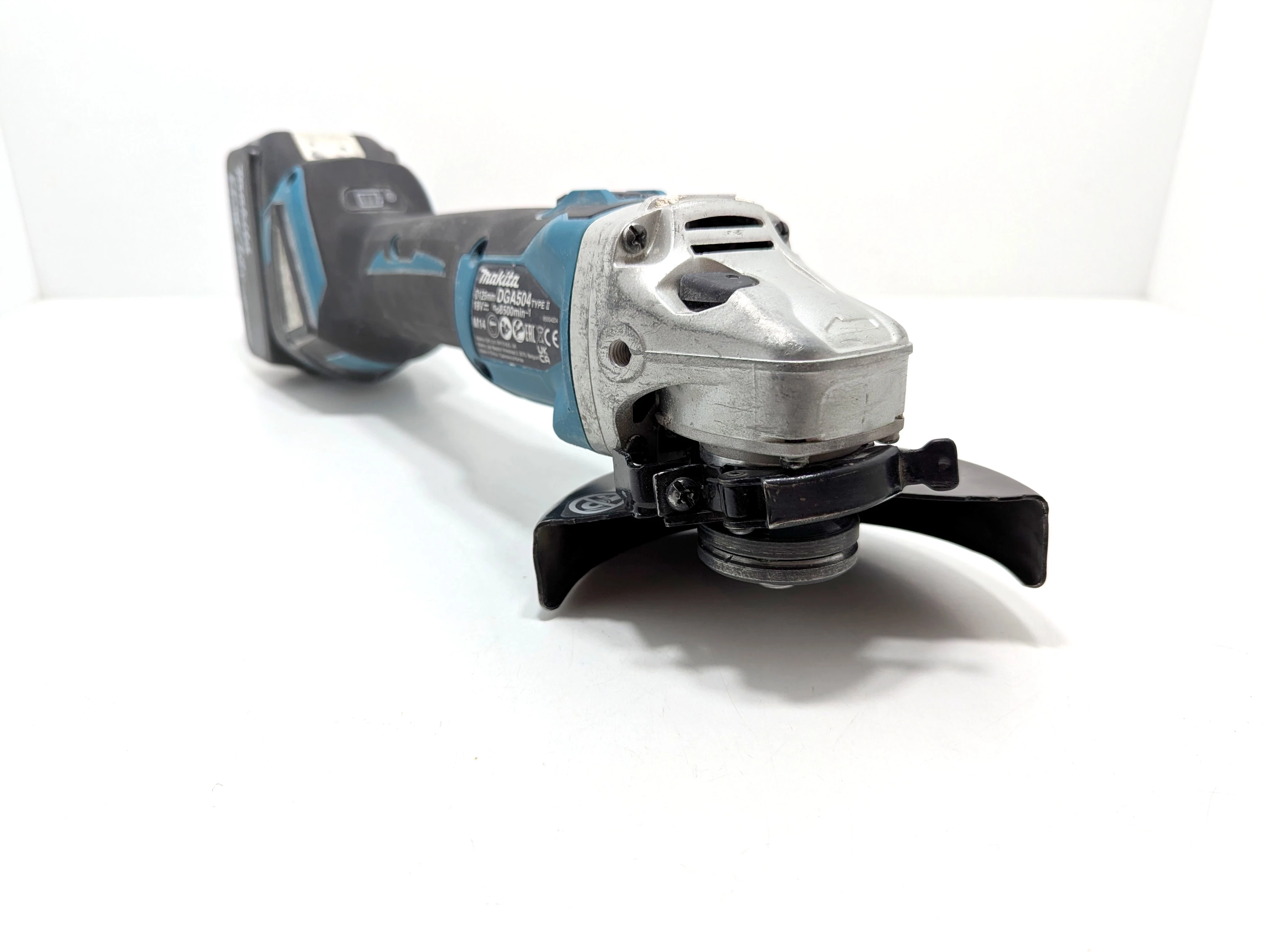 akumulatorowa-szlifierka-katowa-makita-dga504-akumulator-5ah-rodzaj-zasilania-128529-1