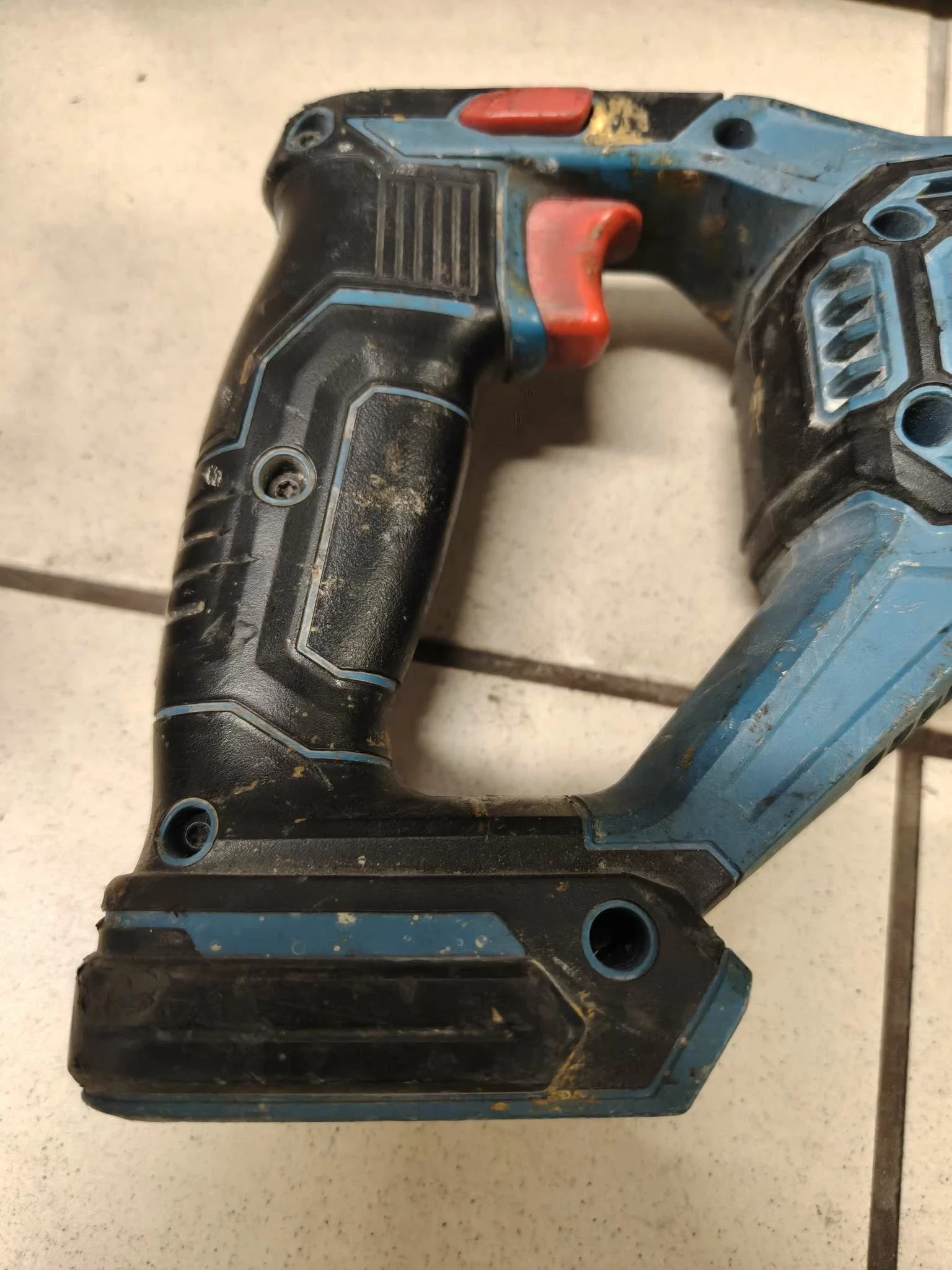 pila-szablasta-erbauer-ers18-li-akumulator-4ah-dlugosc-skoku-2900