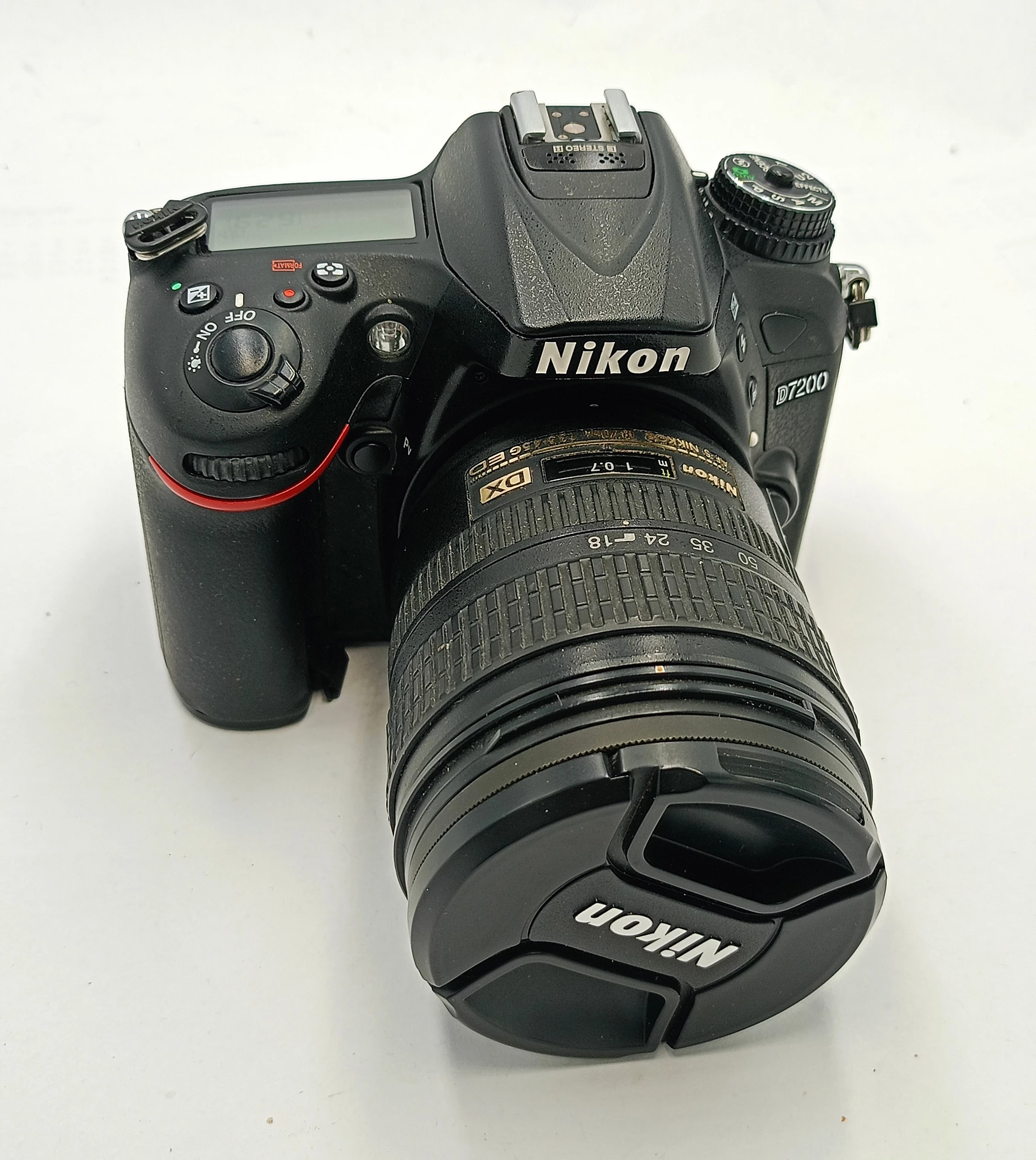 aparat-nikon-d7200-obiektyw-18-70-mm-przebieg-307-polecamy-ean-gtin-0018208944552