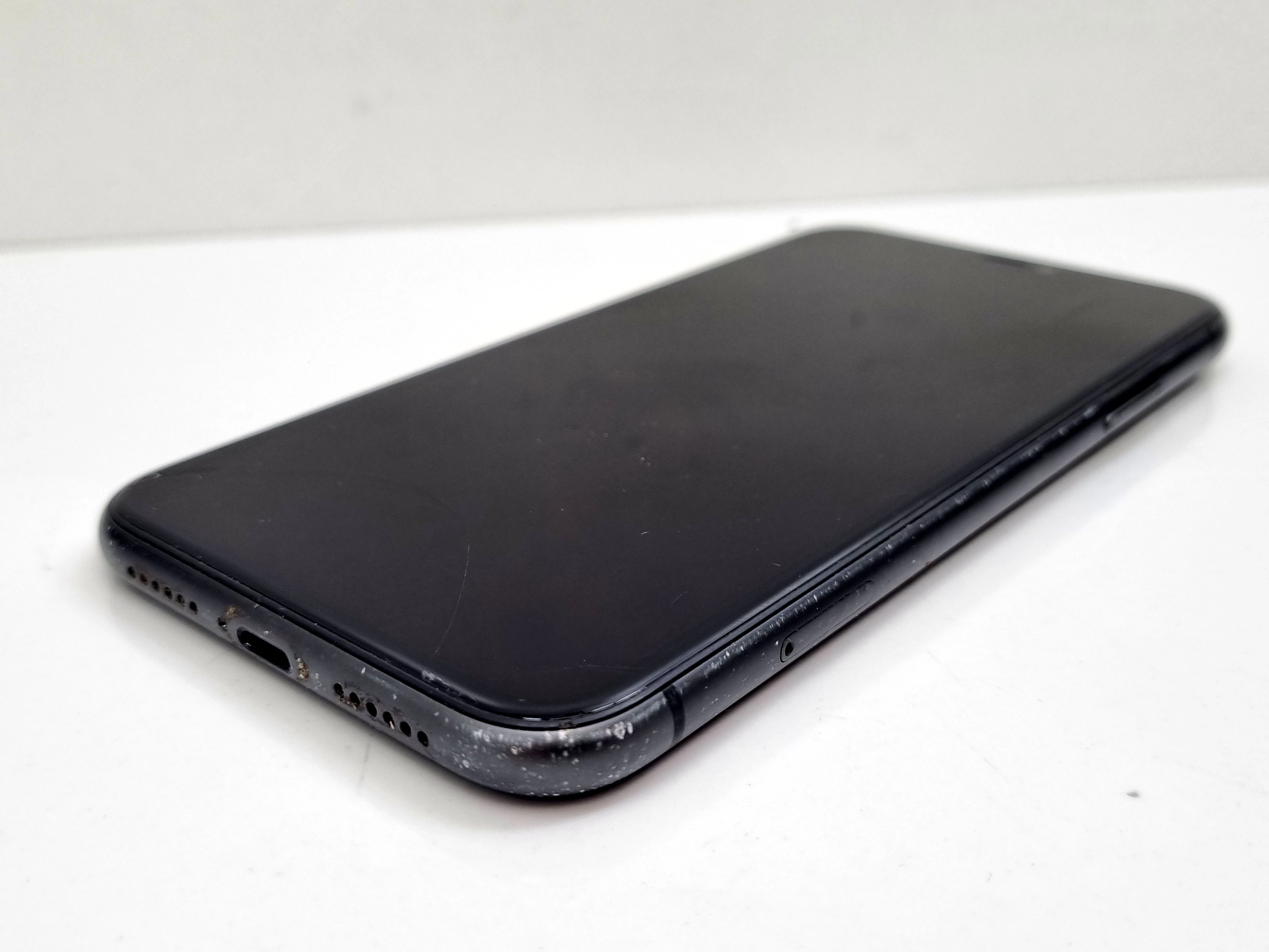 telefon-iphone-11-64gb-78-stan-11323-2