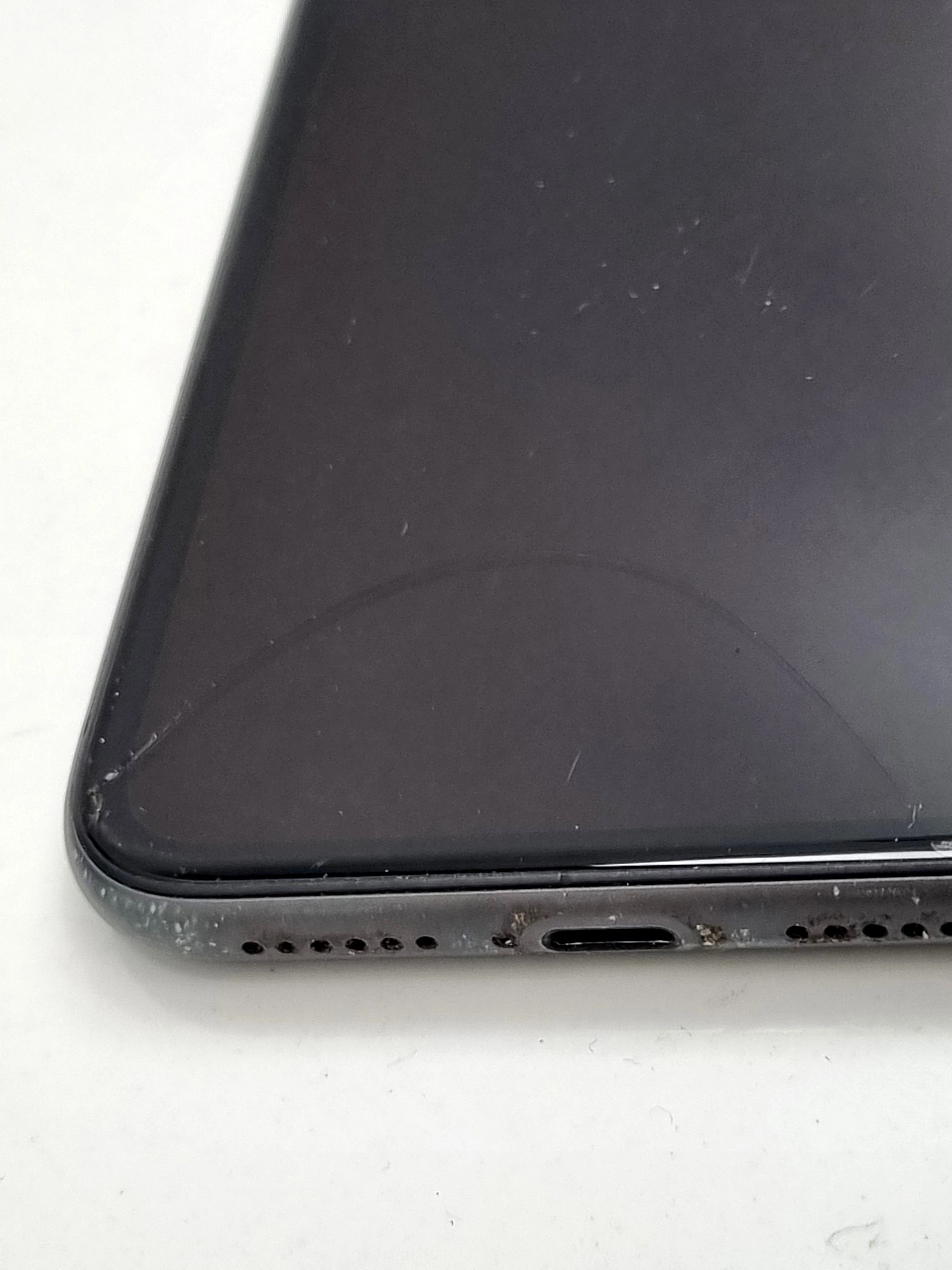 telefon-iphone-11-64gb-78-wbudowana-pamiec-202869-214193