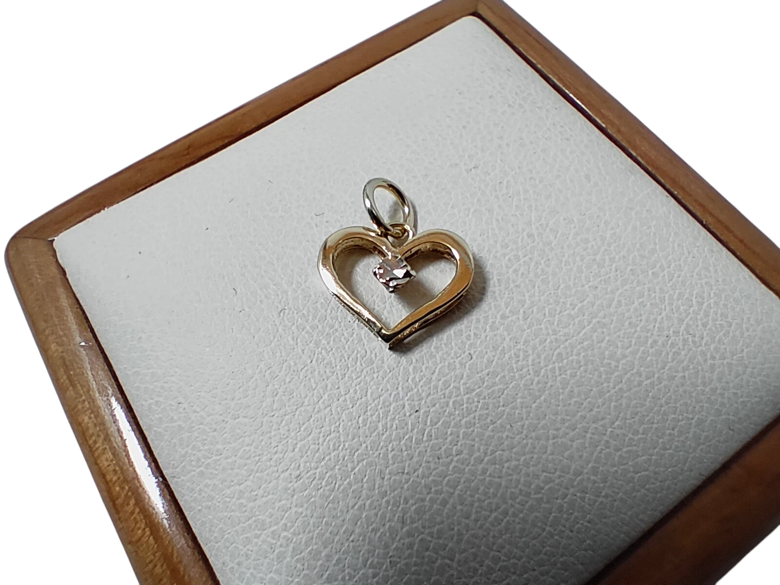 piekna-zlota-zawieszka-585057g-stan-11323-2