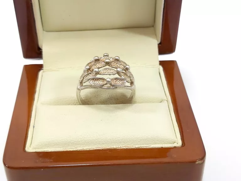 fantazyjny-srebrny-pierscionek-proby-925-rozmiar-14-material-dominujacy-223721-2048
