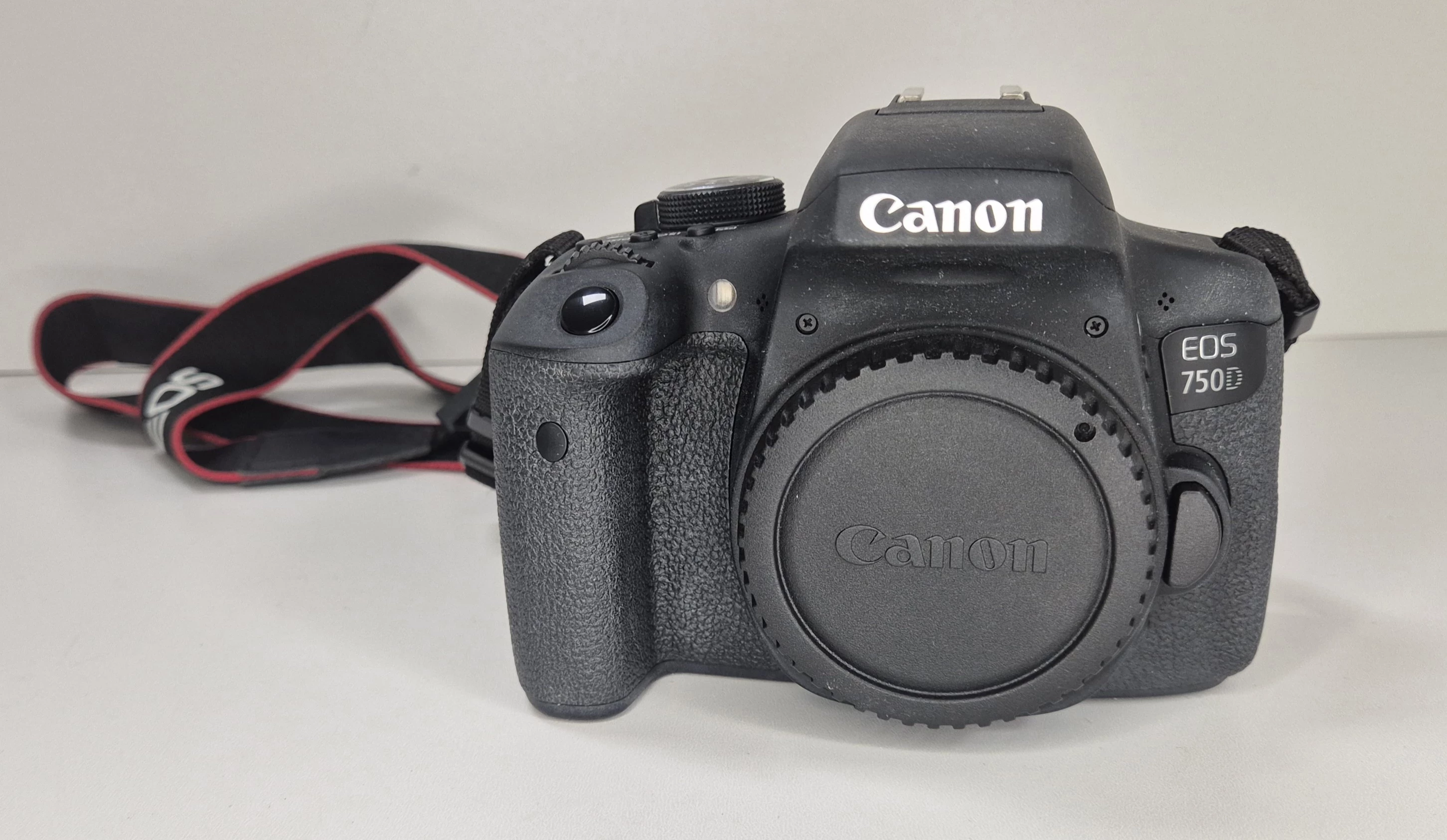 aparat-canon-eos-750d-zestaw-kod-producenta-0592c018aa