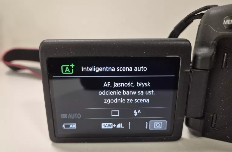 aparat-canon-eos-750d-zestaw-stabilizacja-14349-4