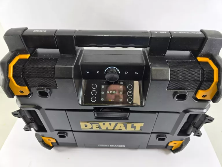 dewalt-dwst1-81078-radio-budowlane-bluetooth-stan-11323-2