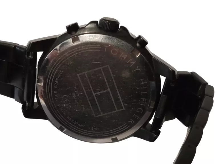 zegarek-tommy-hilfiger-henry-1710478-ksztalt-koperty-129223-2