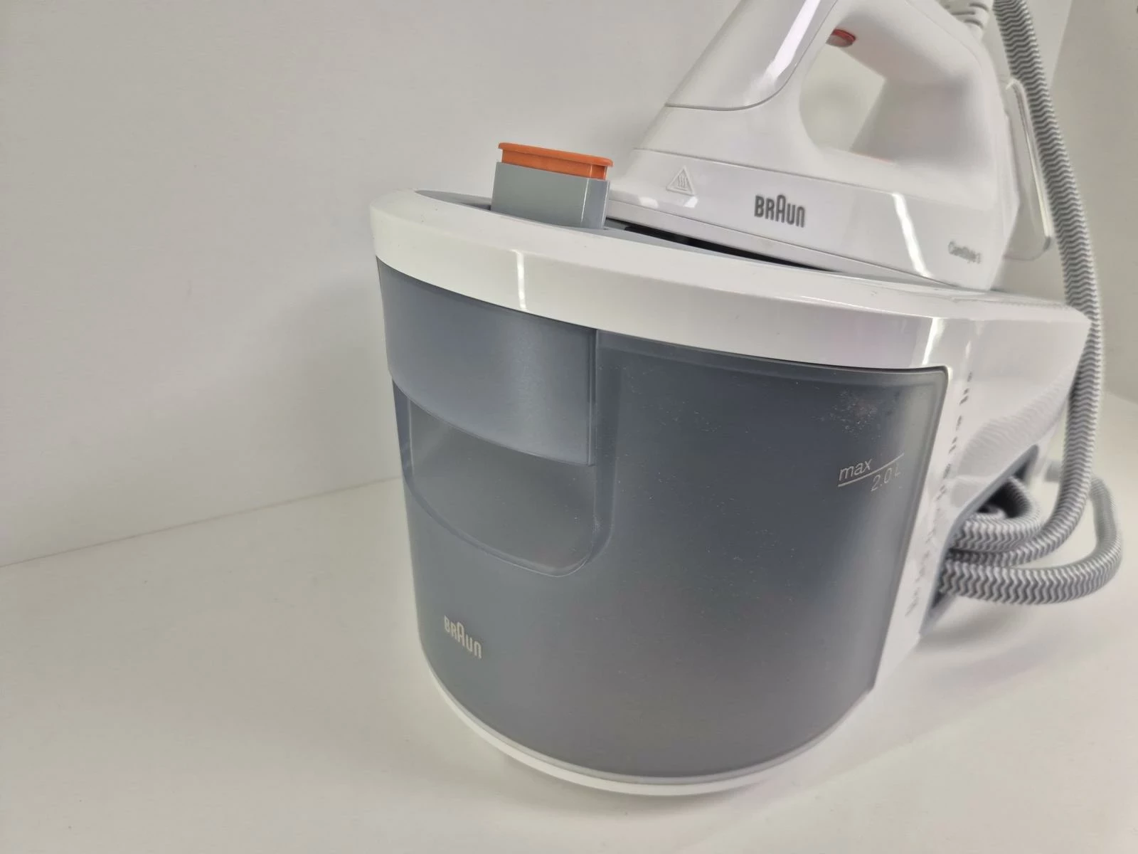 generator-pary-braun-carestyle-3-is-3132wh-super-stan-kolor-dominujacy-129357-2