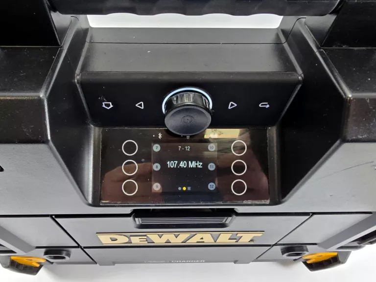 dewalt-dwst1-81078-radio-budowlane-bluetooth-wada-kod-producenta-dwst1-81078-qw