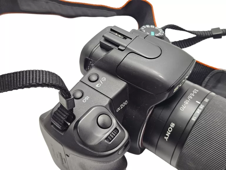 aparat-sony-alpha-a200-wraz-z-obiektywem-i-ladowarka-kod-producenta-dslra200k