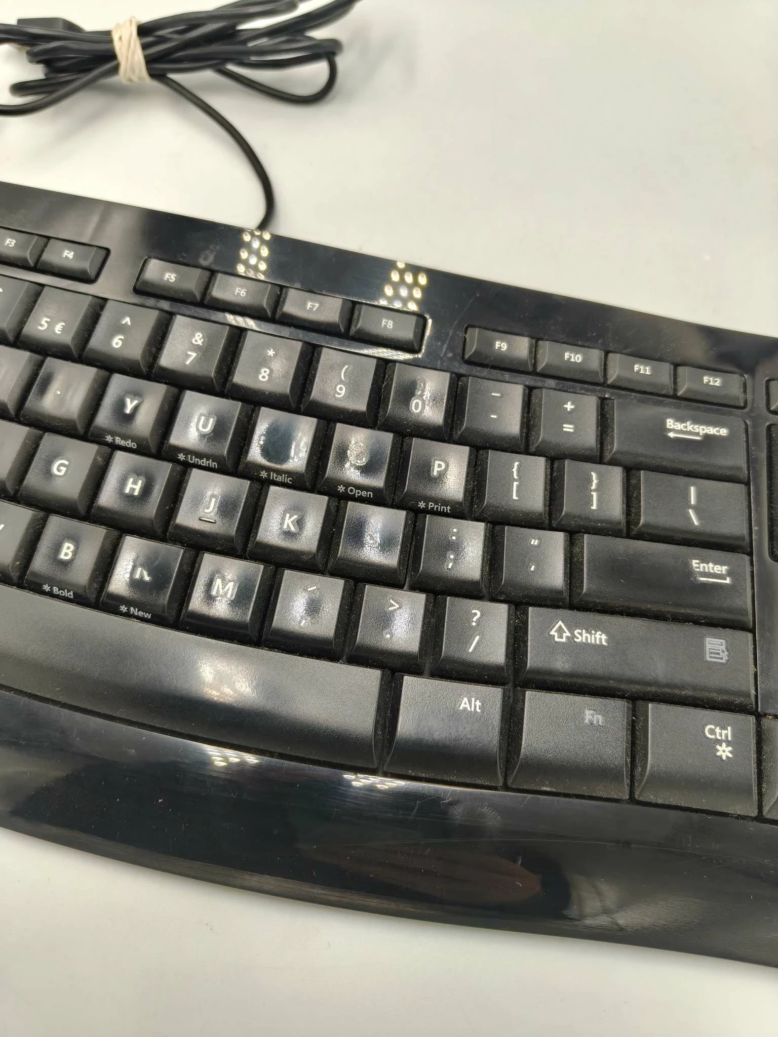 klawiatura-przewodowa-microsoft-comfort-curve-keyboard-3000-wytarte-typ-klawiatury-217377-276933