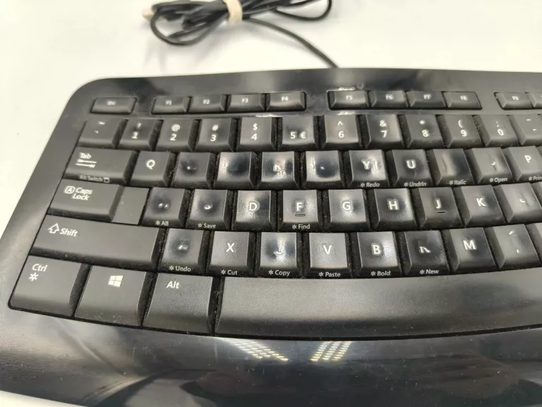 klawiatura-przewodowa-microsoft-comfort-curve-keyboard-3000-wytarte-stan-11323-2