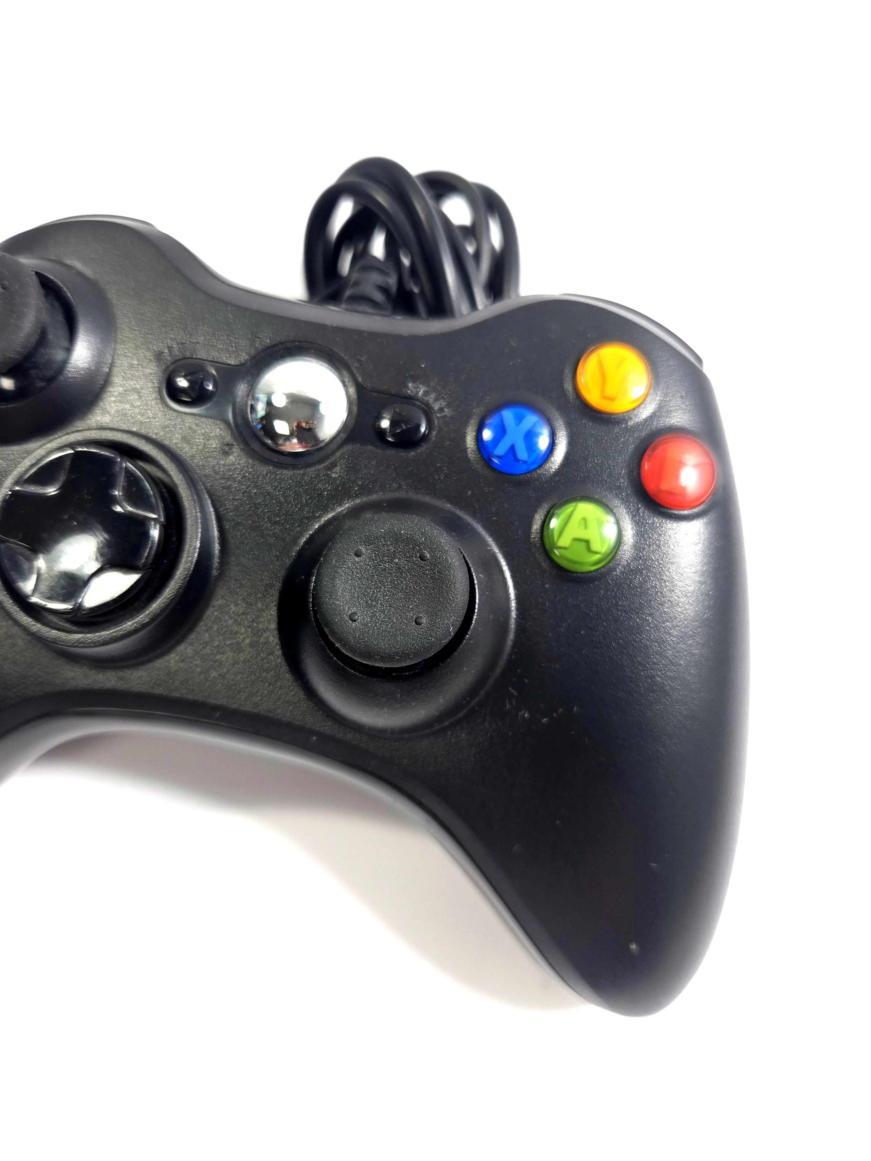 pad-przewodowy-do-konsoli-microsoft-xbox-360-czarny-stan-11323-2