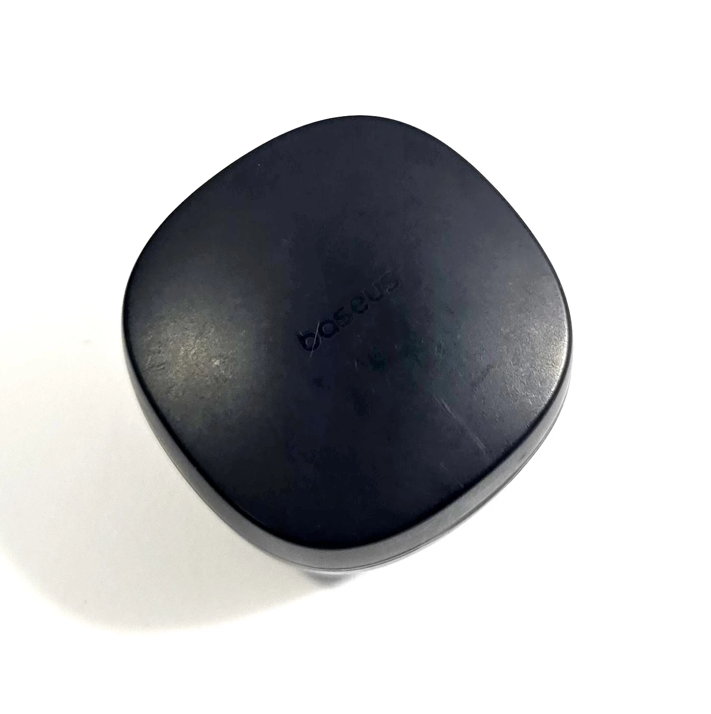 sluchawki-bezprzewodowe-baseus-wm01-dokanalowe-bluetooth-50-kolor-dominujacy-129357-2